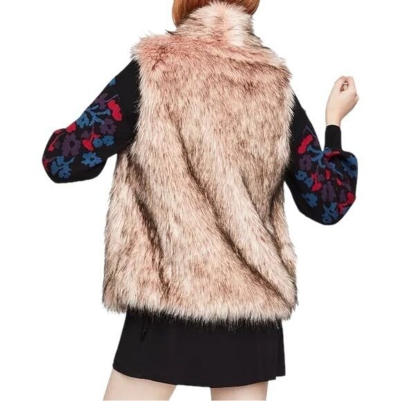 NEW BCBGeneration Open-Front Faux Fur Vest Cabincore Holiday Winter Travel L - Picture 3 of 13